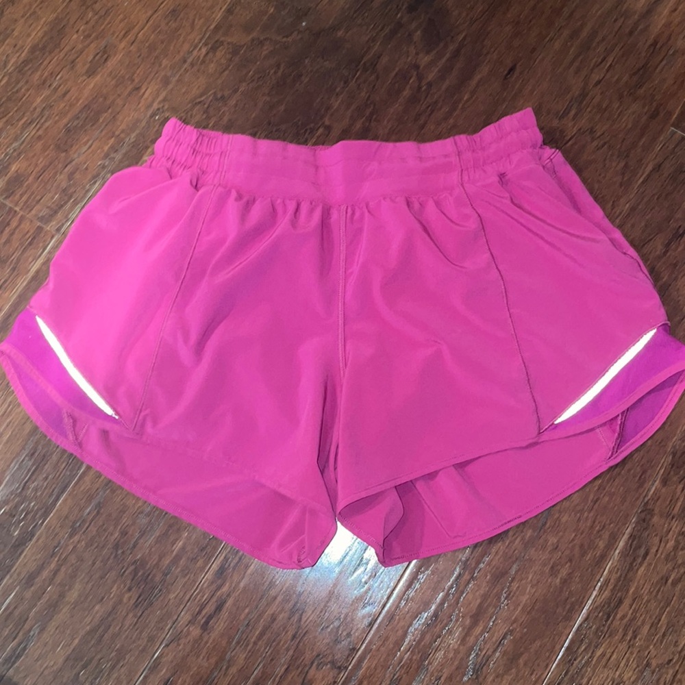 Ripened Rasberry Size 10 4 inch Lululemon Hotty Hots